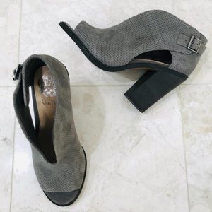 VINCE CAMUTO 7.5W Gray Booties Suede PeepToe Kalei